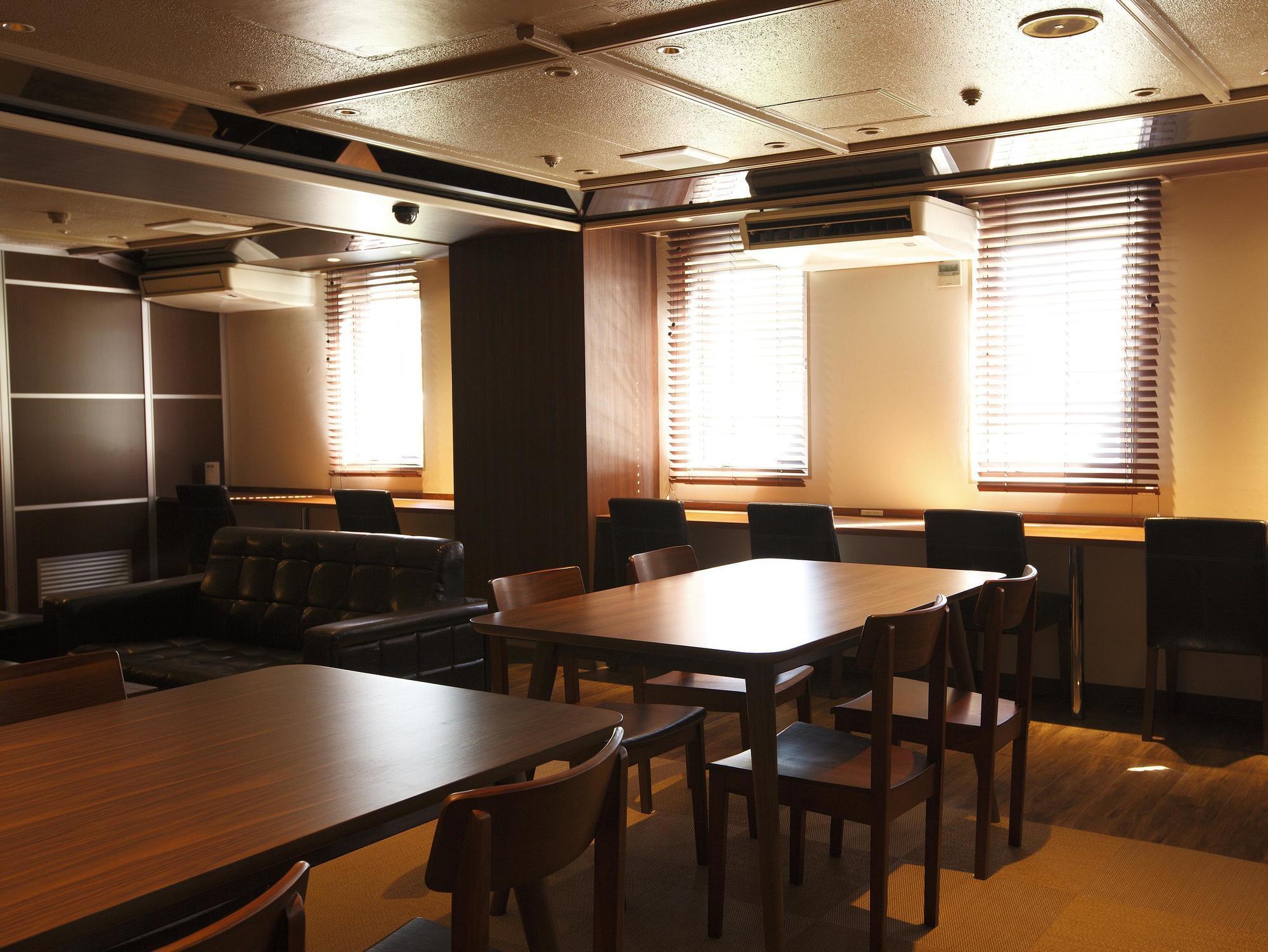 Shinjuku Kuyakusho-mae Capsule Hotel Tokyo Eksteriør billede