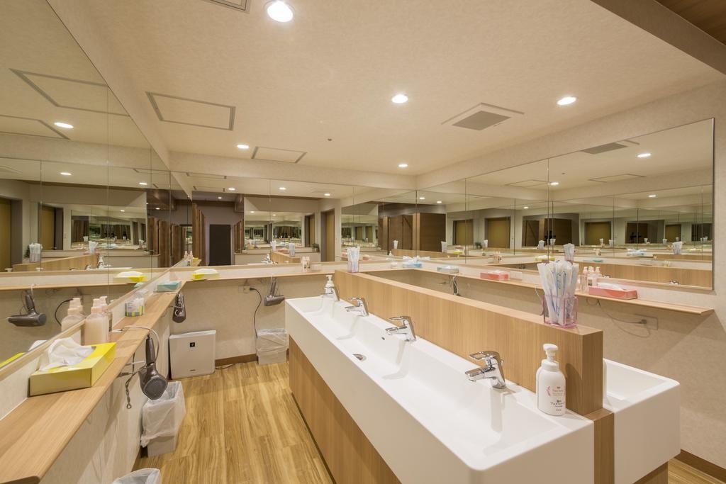 Shinjuku Kuyakusho-mae Capsule Hotel Tokyo Eksteriør billede