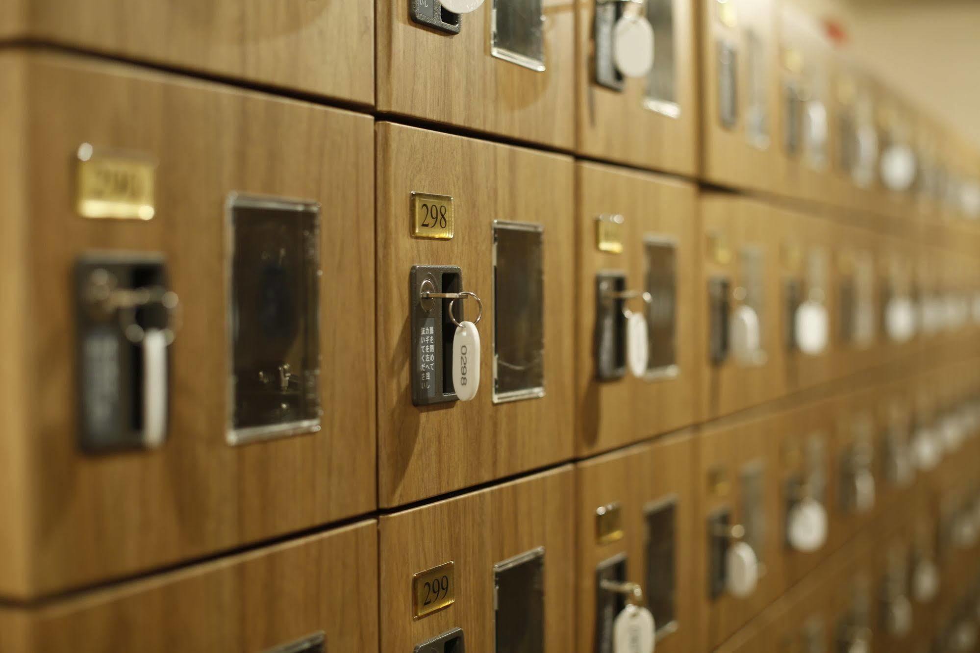 Shinjuku Kuyakusho-mae Capsule Hotel Tokyo Eksteriør billede