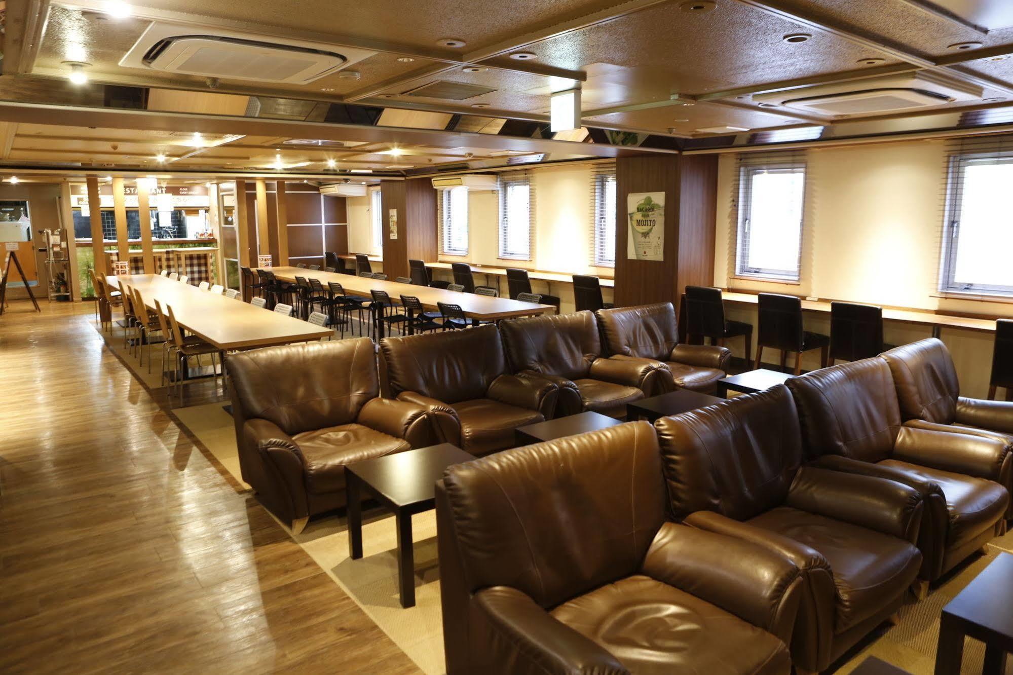 Shinjuku Kuyakusho-mae Capsule Hotel Tokyo Eksteriør billede